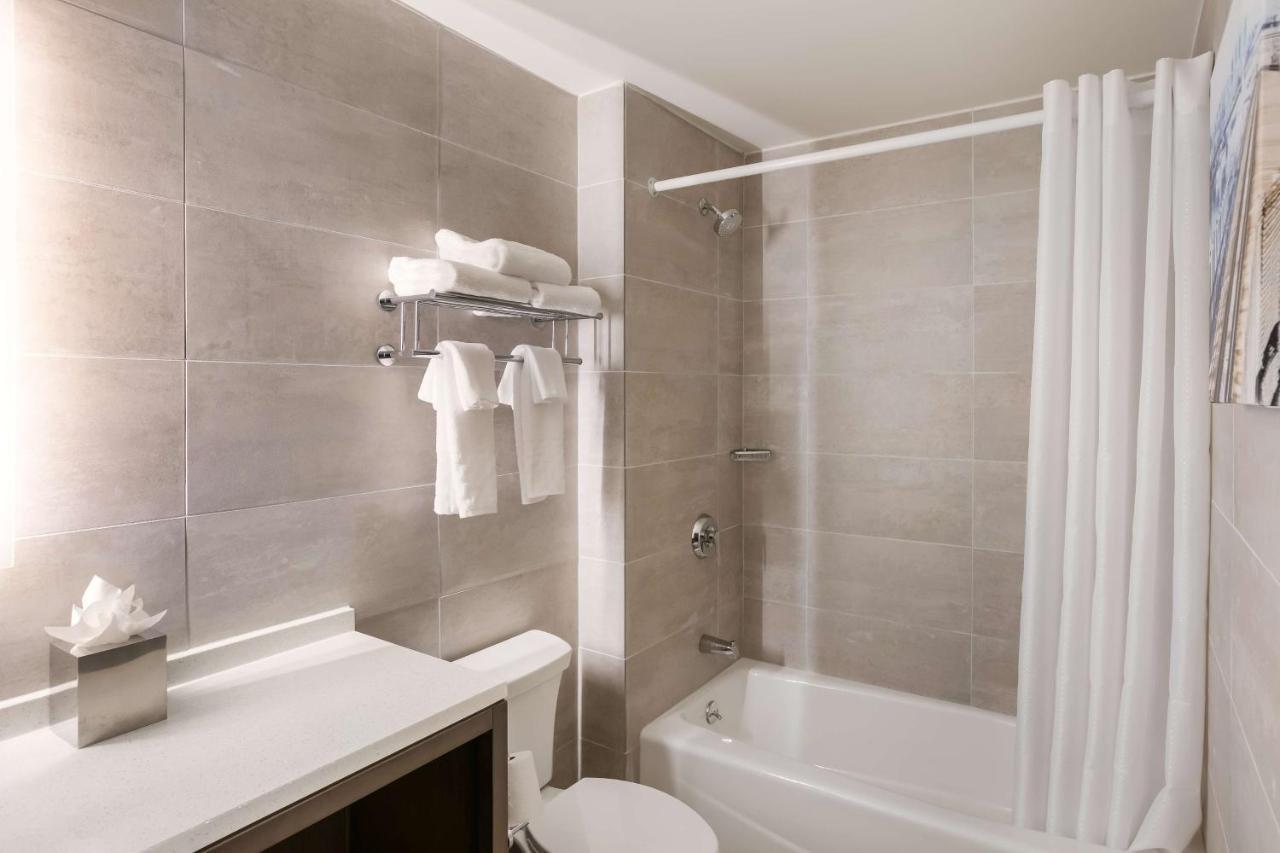 Best Western Plus Executive Residency Bronx New York Exterior photo