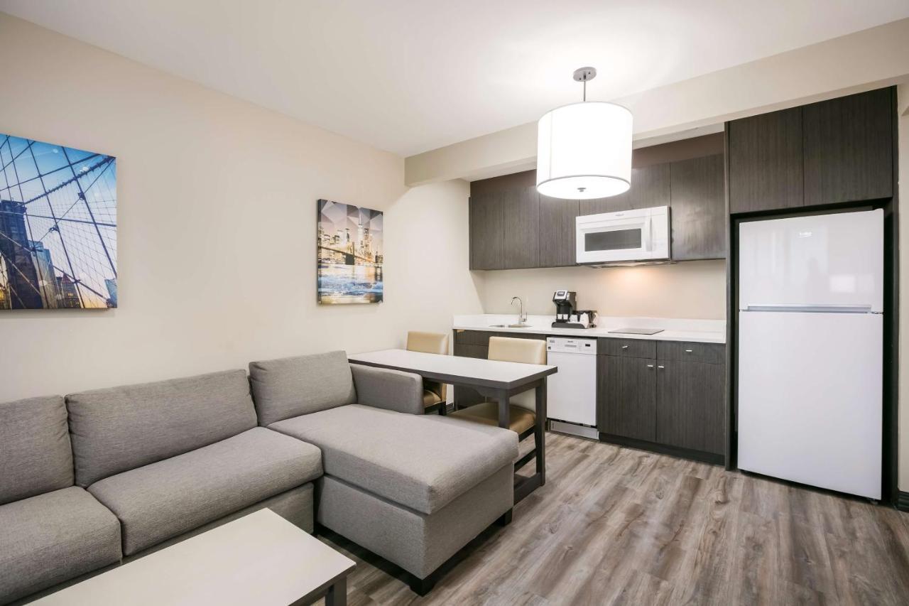 Best Western Plus Executive Residency Bronx New York Exterior photo