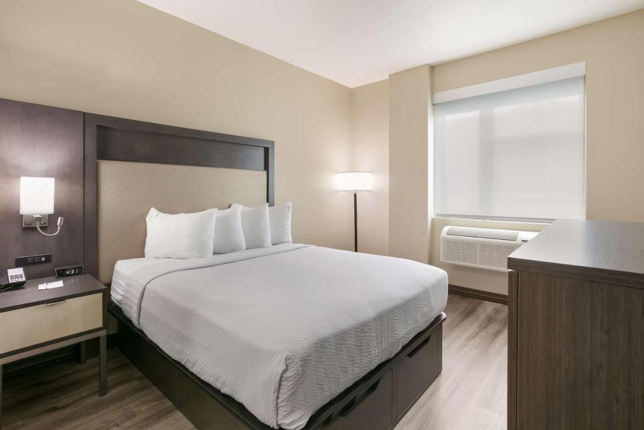 Best Western Plus Executive Residency Bronx New York Exterior photo