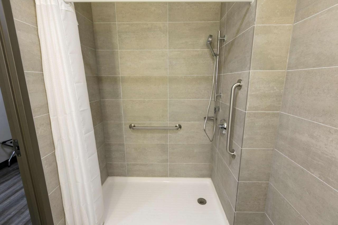 Best Western Plus Executive Residency Bronx New York Exterior photo